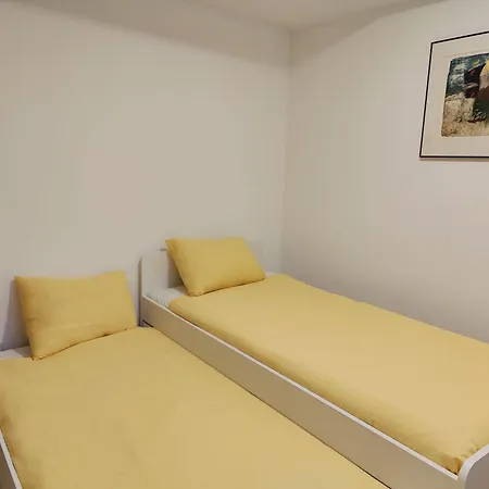 Bright & Cozy In Apartment *